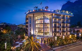 Kristal Palace Hotel Lake Garda
